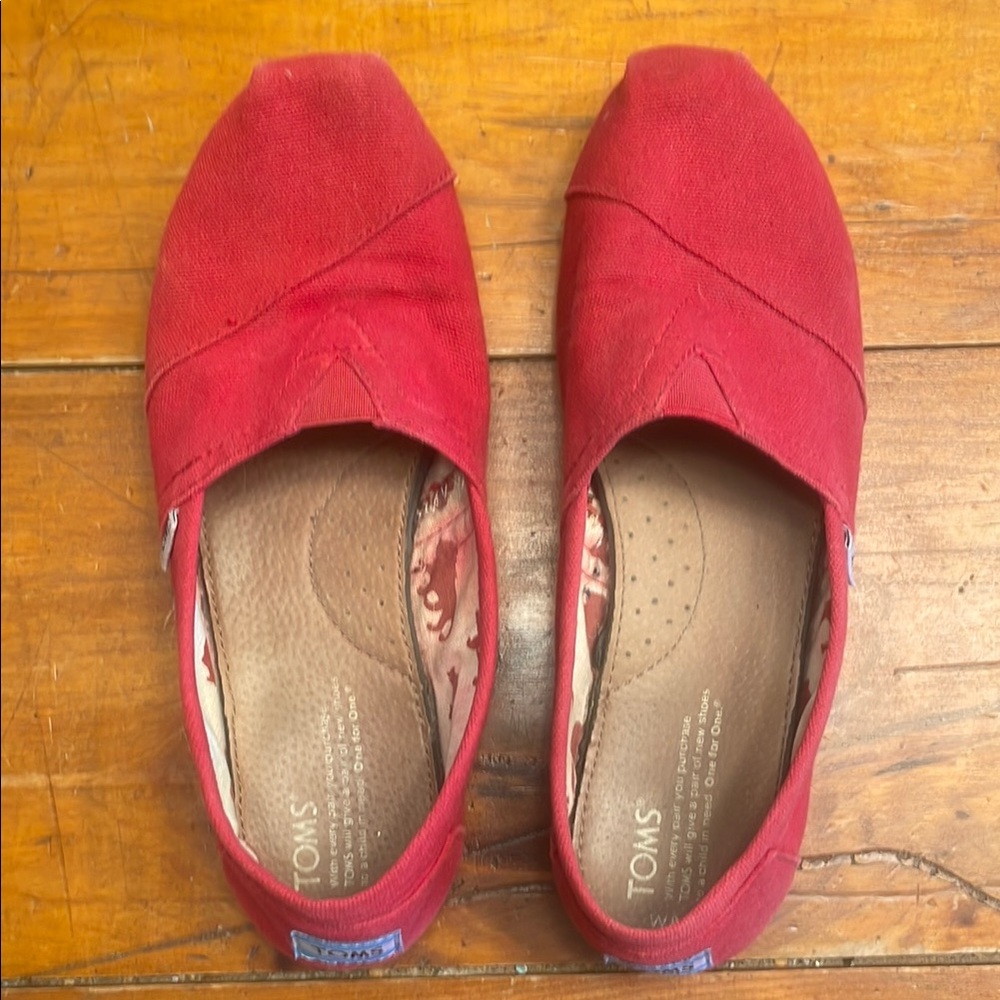 Toms Shoes